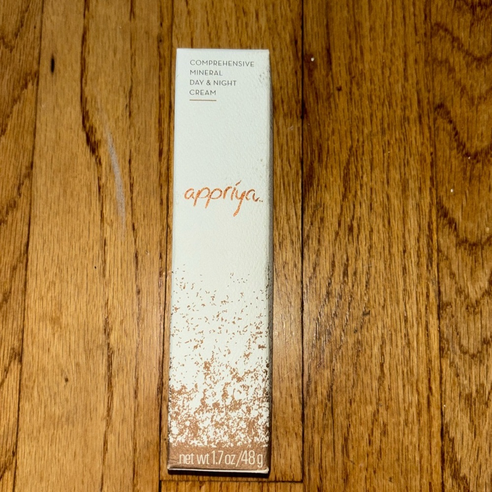 Appriya day/night cream
